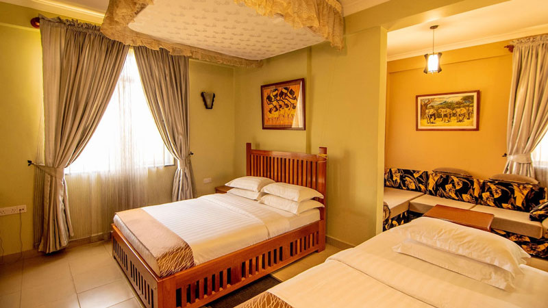 Summit Safari Lodge