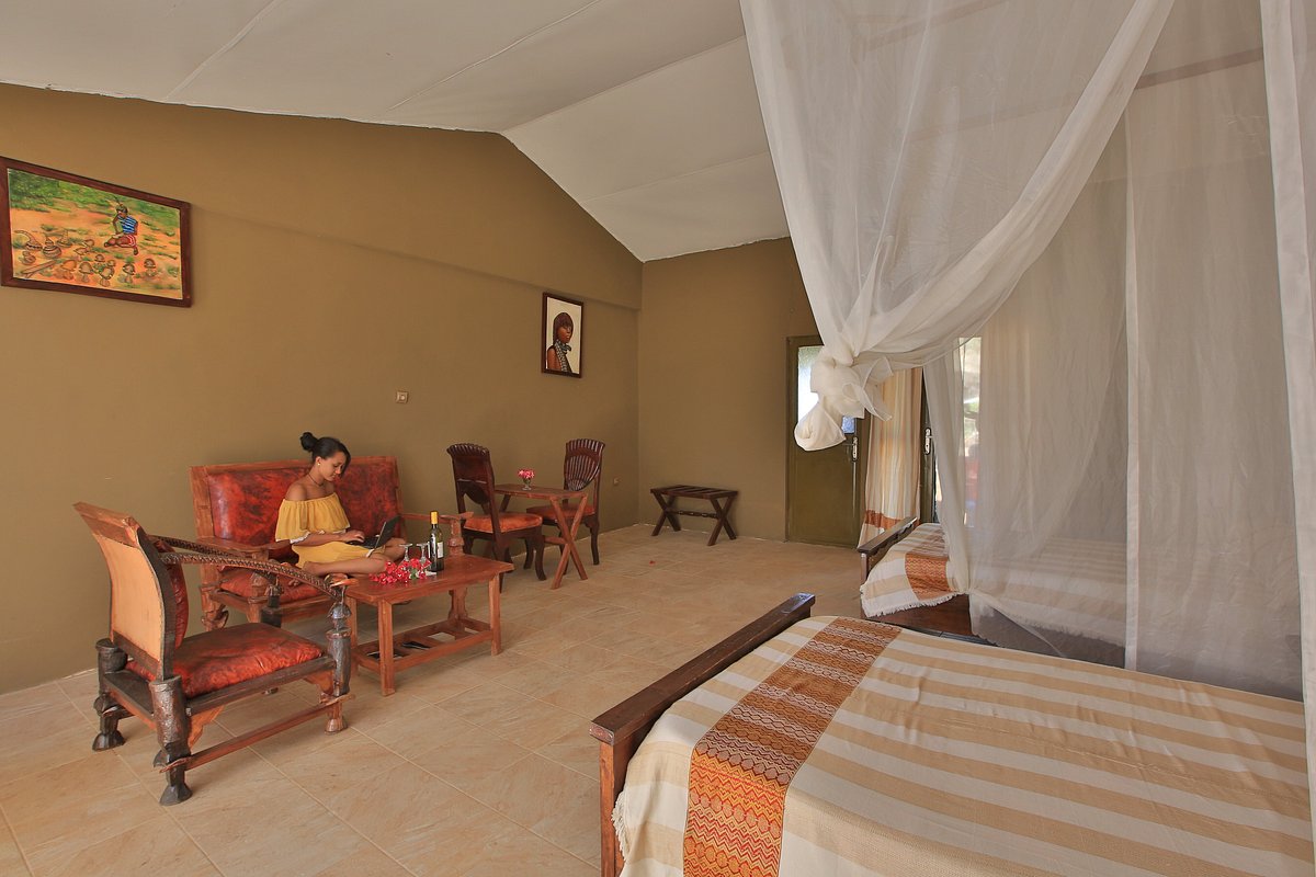 Emerald lodge