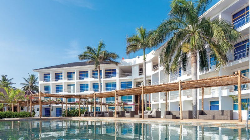 Giraffe Beach Hotel