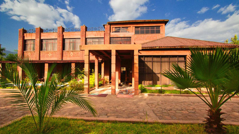 Lal Hotel