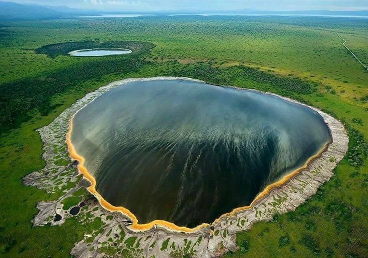 4-Day crater, olduvai gorge and serengeti