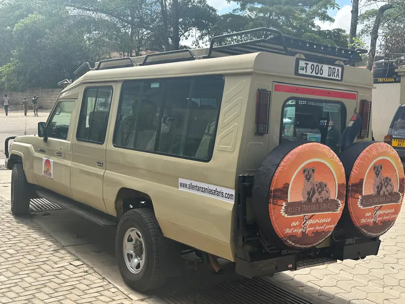 1-Day Amazing Day Trip to Tarangire/Manyara /Arusha Park