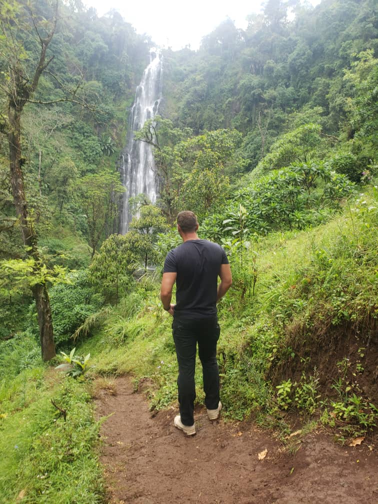 3-Day Adventure: Waterfalls, Hot Springs, Wildlife, and Safari
