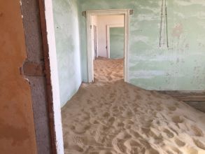 12-Days: Kalahari Desert, Fish River Conyon,Klomanskop Ghoast Town, Namib Naukluf Park, Swakopmund and Etosh Nationa park.