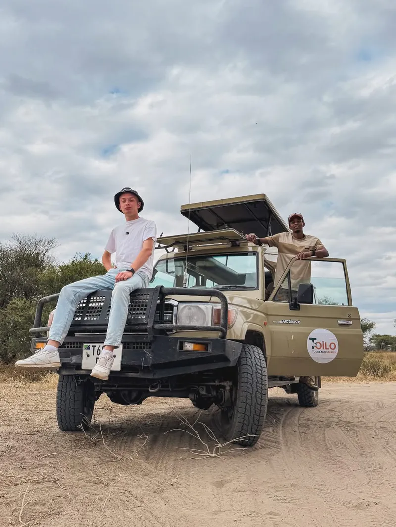 5 - Days Mid-range Lodge Safari Tarangire, Serengeti National Park, Ngorongoro Crater