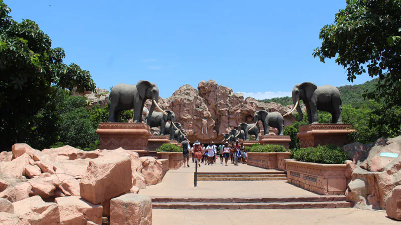 Zula Sun City Planesberg 4 day Tour
