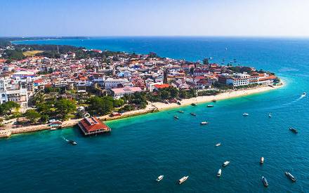 8-Day Peaks & Paradise - Meru Trek and Zanzibar Escape