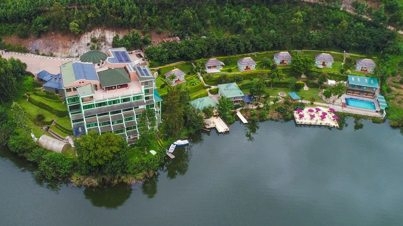 Lake Bunyonyi Lodge