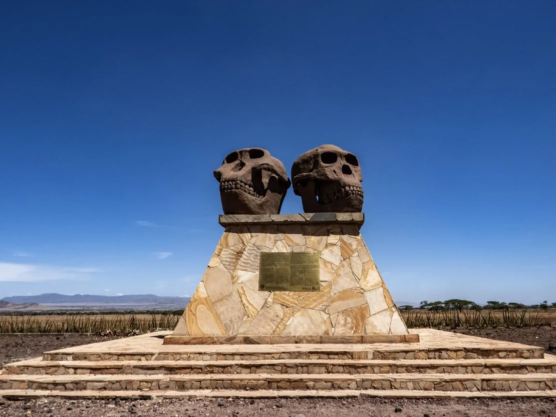 4-Day crater, olduvai gorge and serengeti