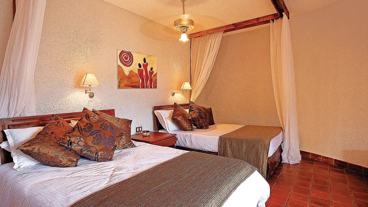 6-Days Luxury Safari Visiting Tarangire, Serengeti, Lake Manyara and Ngorongoro Crater