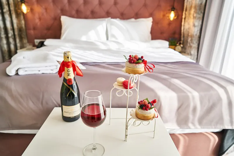 7-Day Mid-Range Honeymoon Safari – Whispering Romance