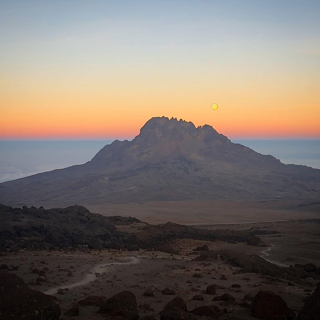 7 days kilimanjaro climbing via Machame route