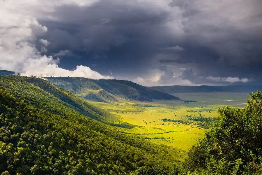3-Day Serengeti and Ngorongoro Crater Budget Safari Trip