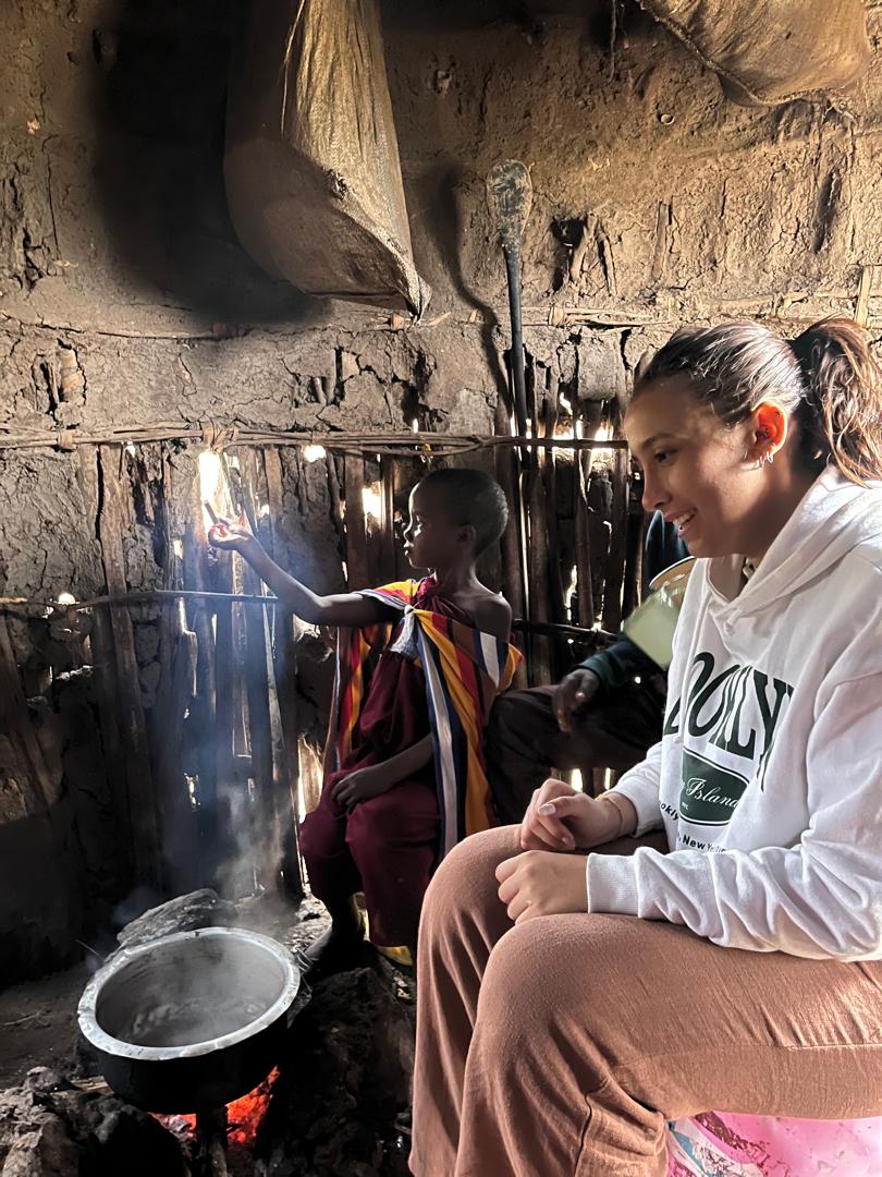 6-Day Luxury Family Wildebeest Migration and Enjoy a Special Offer in a Maasai Village.