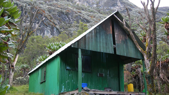 Kitandara Hut