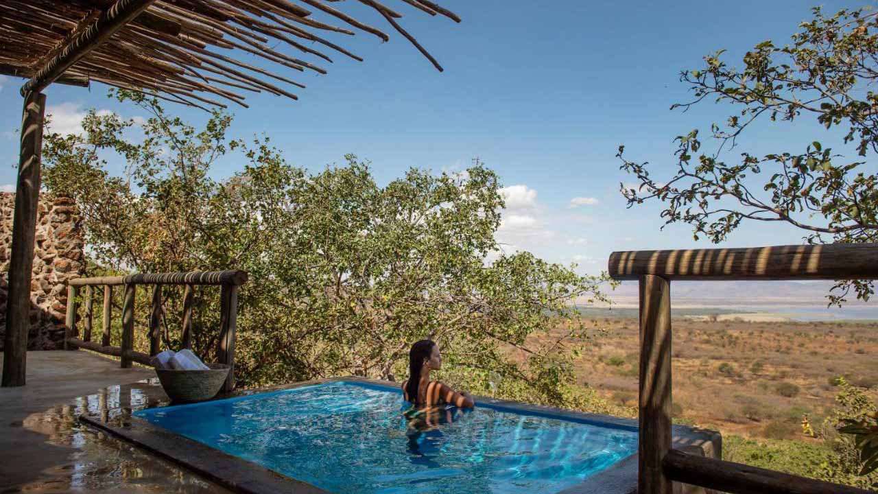 5-Day visiting Lake Manyara, Serengeti, Ngorongoro Crater (Luxury +)