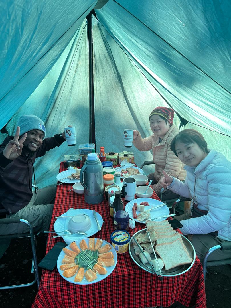 KILIMANJARO 8 DAYS LEMOSHO ROUTE