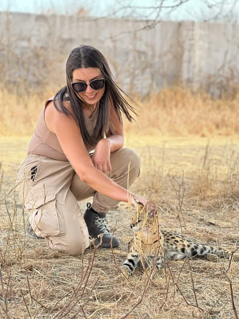 Serval Wildlife Santuary: Day Trip to Feed Giraffes & Lions