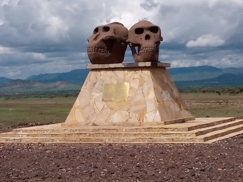 2-DAY SAFARI IN OLDUVAI GORGE, SHIFTING SANDS, LAETOLI FOOTPRINTS, & NGORONGORO CRATER