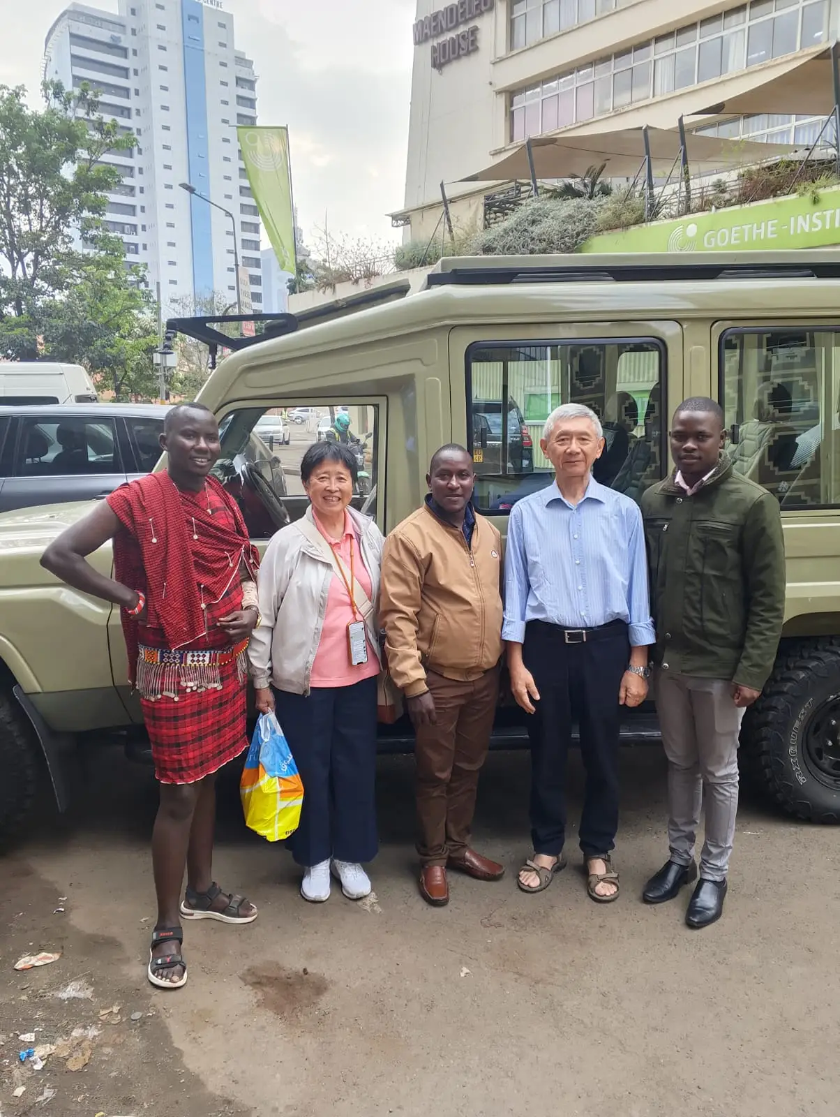 6 DAYS KENYA GROUP LODGE SAFARI - 2 ENTRIES IN MASAI MARA